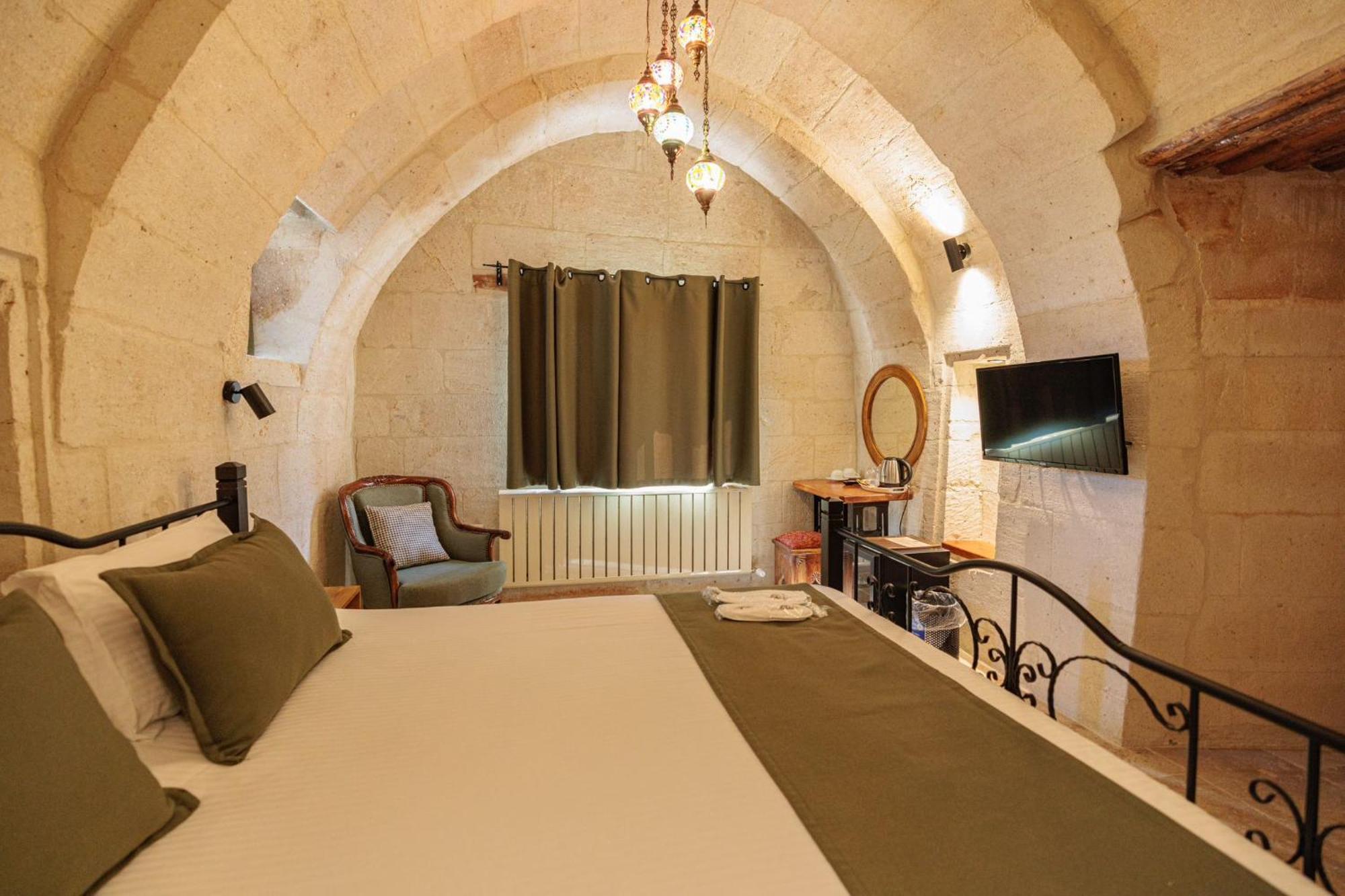 Canyon Cave Hotel أوروغوبْ المظهر الخارجي الصورة