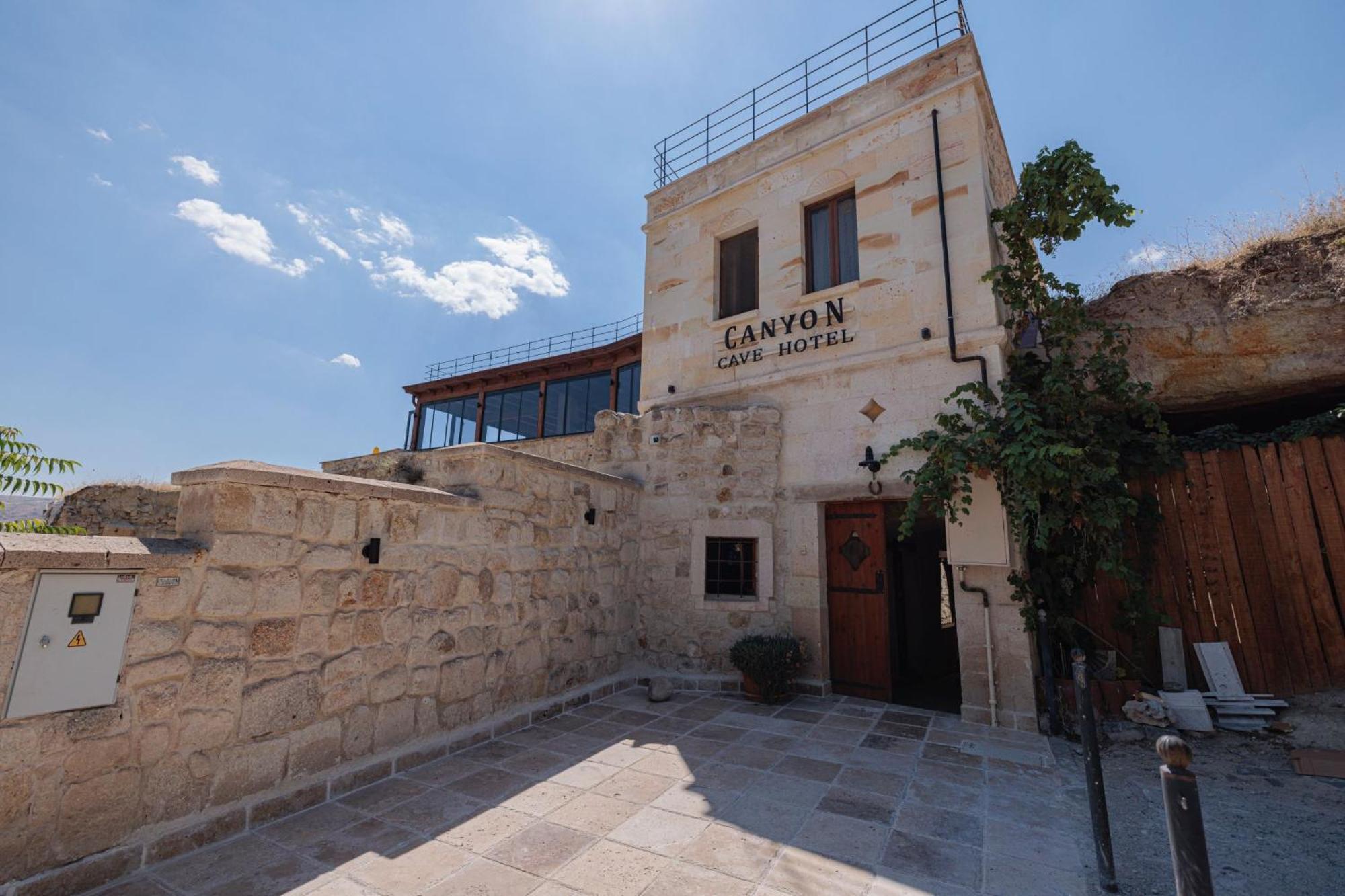 Canyon Cave Hotel أوروغوبْ المظهر الخارجي الصورة