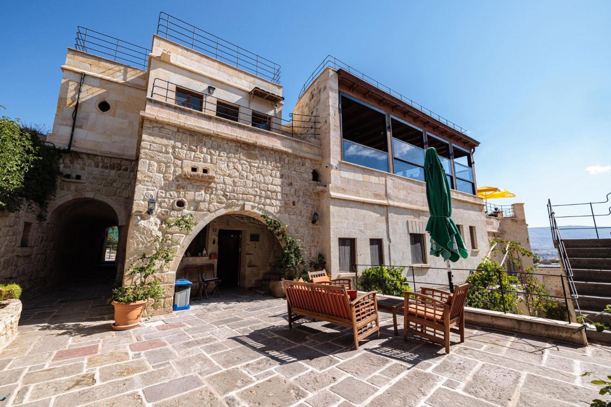 Canyon Cave Hotel أوروغوبْ المظهر الخارجي الصورة