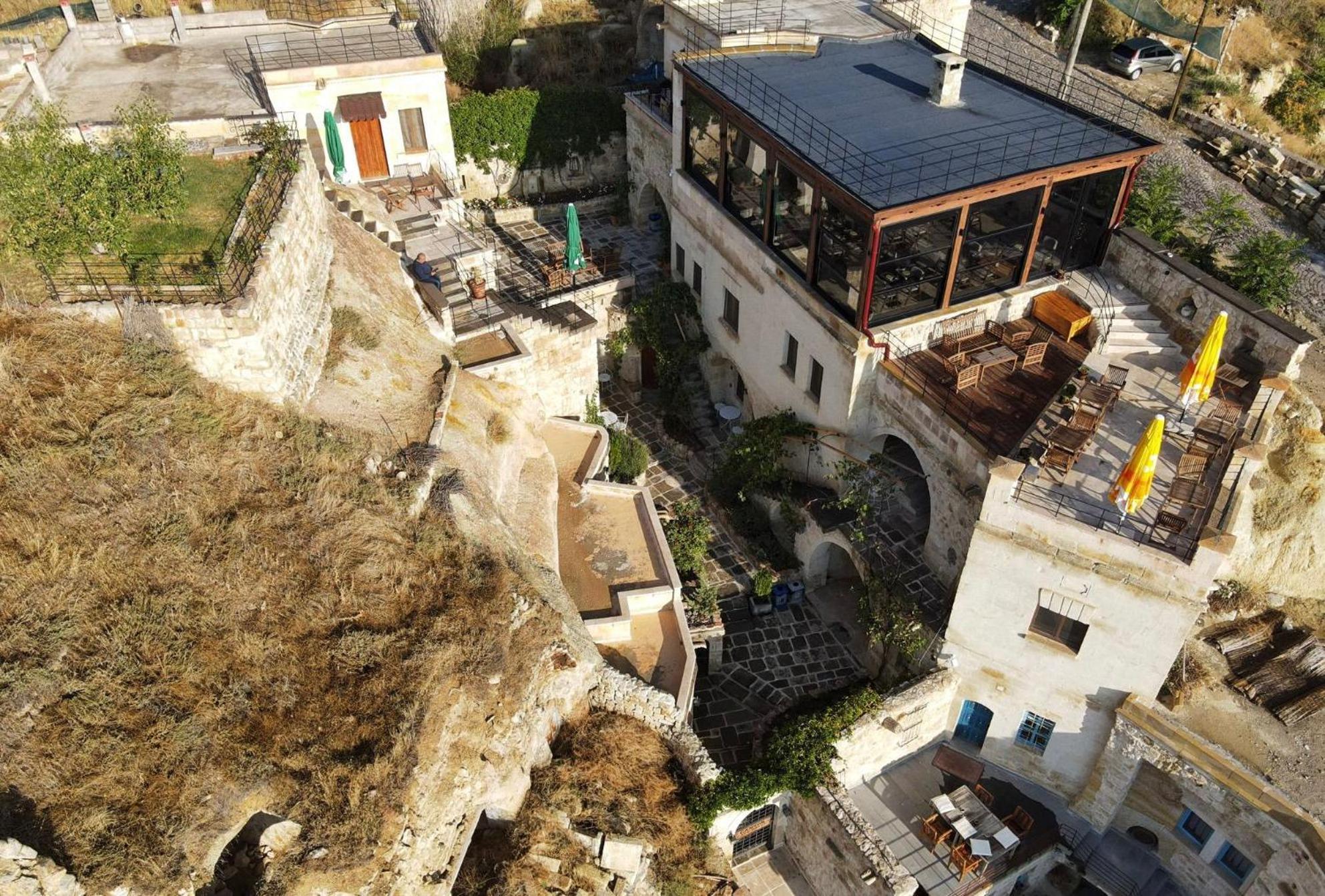 Canyon Cave Hotel أوروغوبْ المظهر الخارجي الصورة