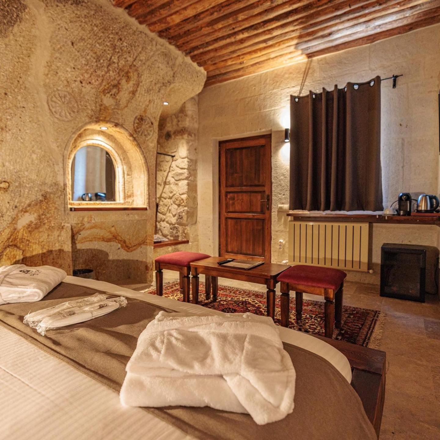 Canyon Cave Hotel أوروغوبْ المظهر الخارجي الصورة