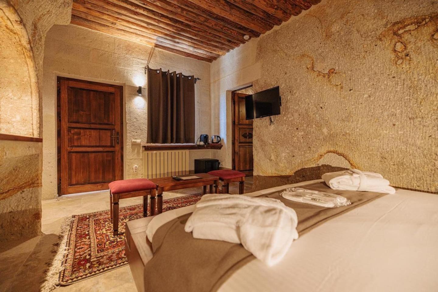 Canyon Cave Hotel أوروغوبْ المظهر الخارجي الصورة