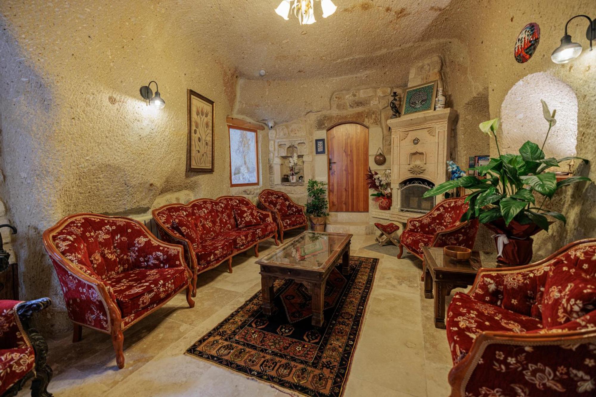 Canyon Cave Hotel أوروغوبْ المظهر الخارجي الصورة