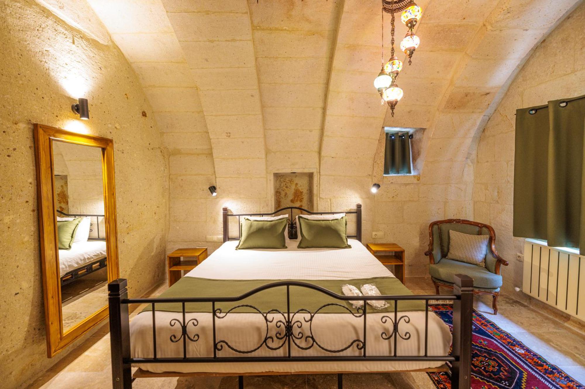 Canyon Cave Hotel أوروغوبْ المظهر الخارجي الصورة