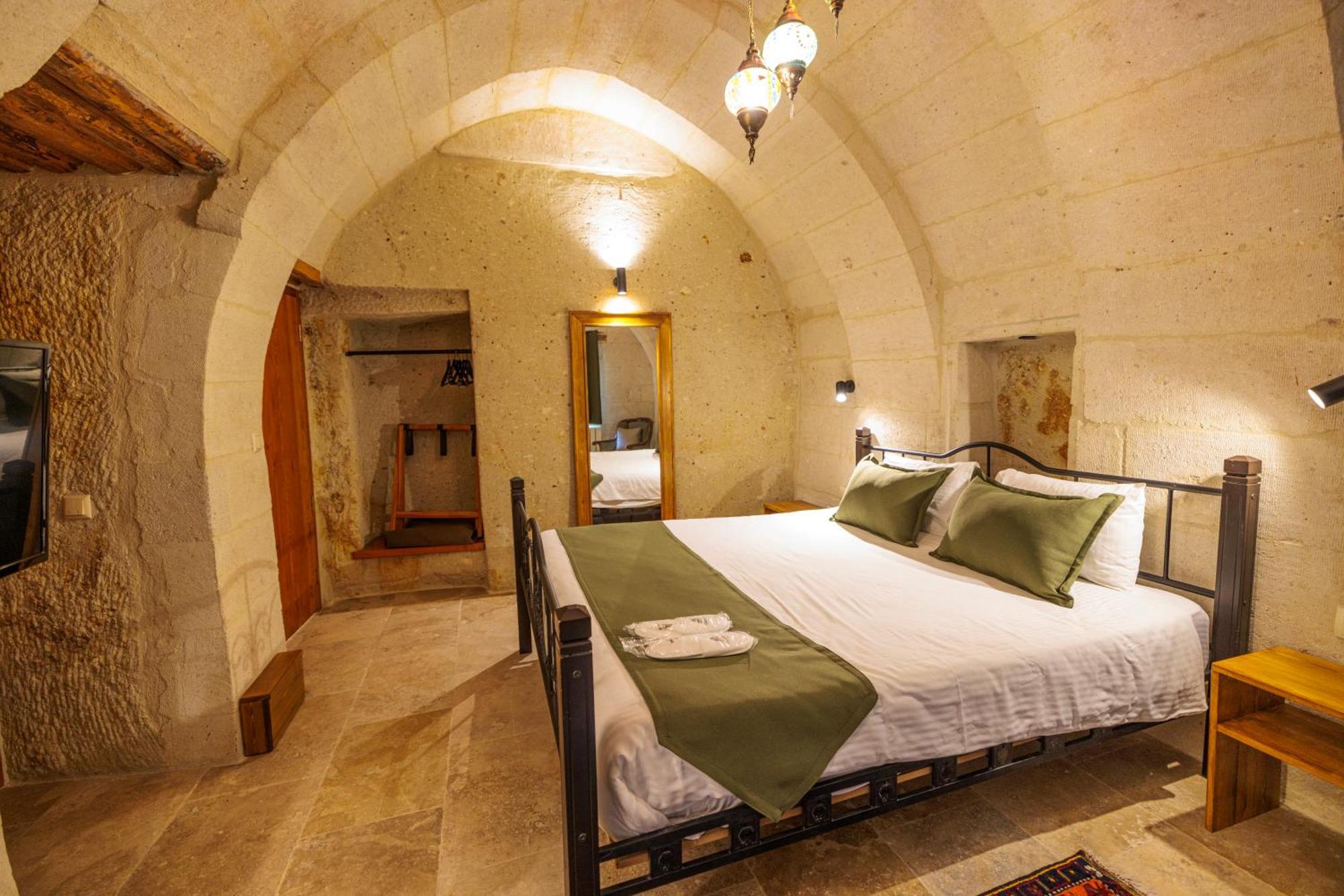 Canyon Cave Hotel أوروغوبْ المظهر الخارجي الصورة