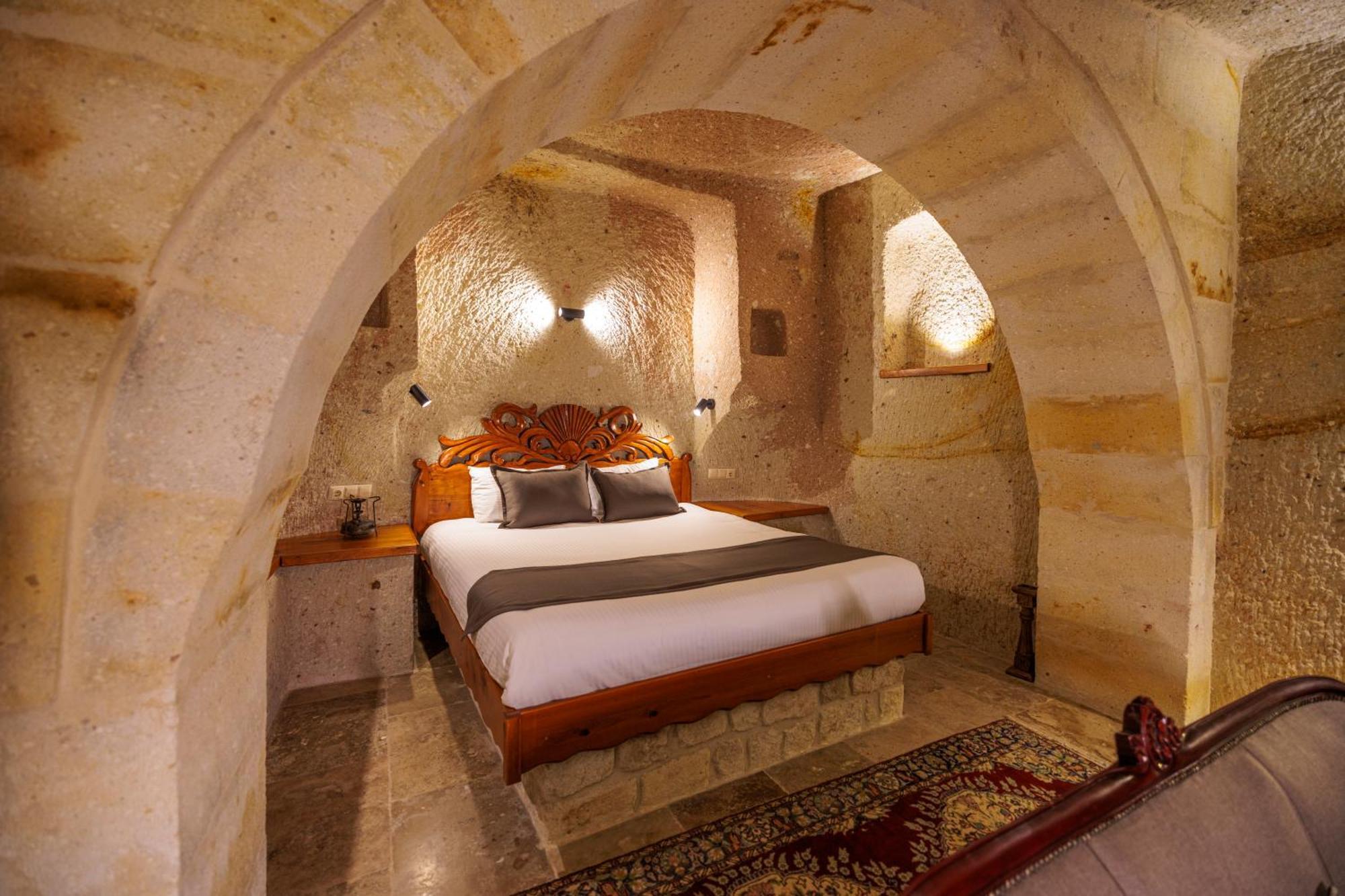 Canyon Cave Hotel أوروغوبْ المظهر الخارجي الصورة