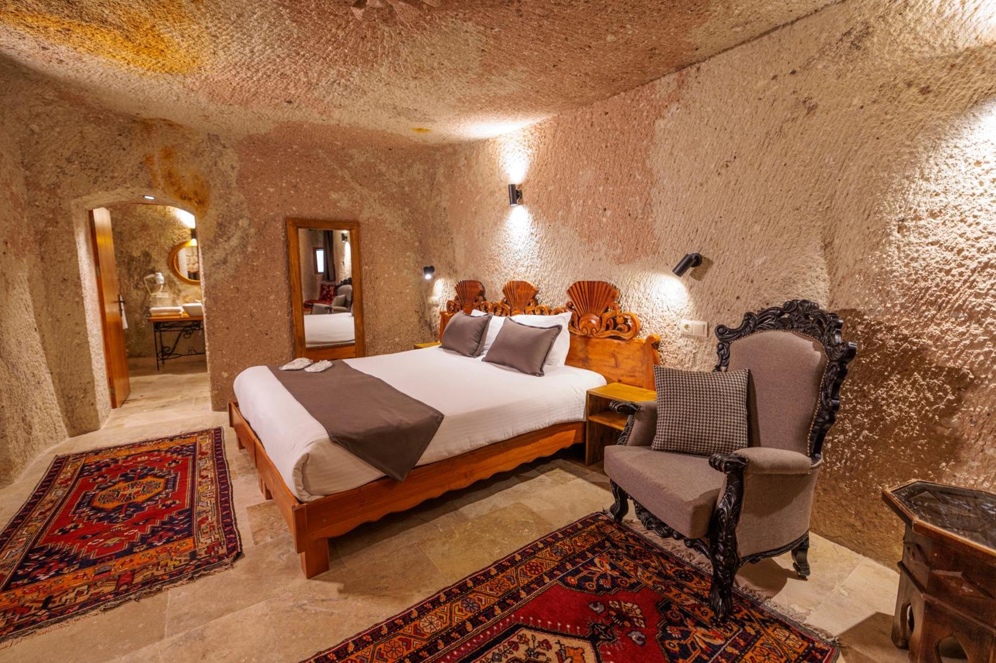 Canyon Cave Hotel أوروغوبْ المظهر الخارجي الصورة
