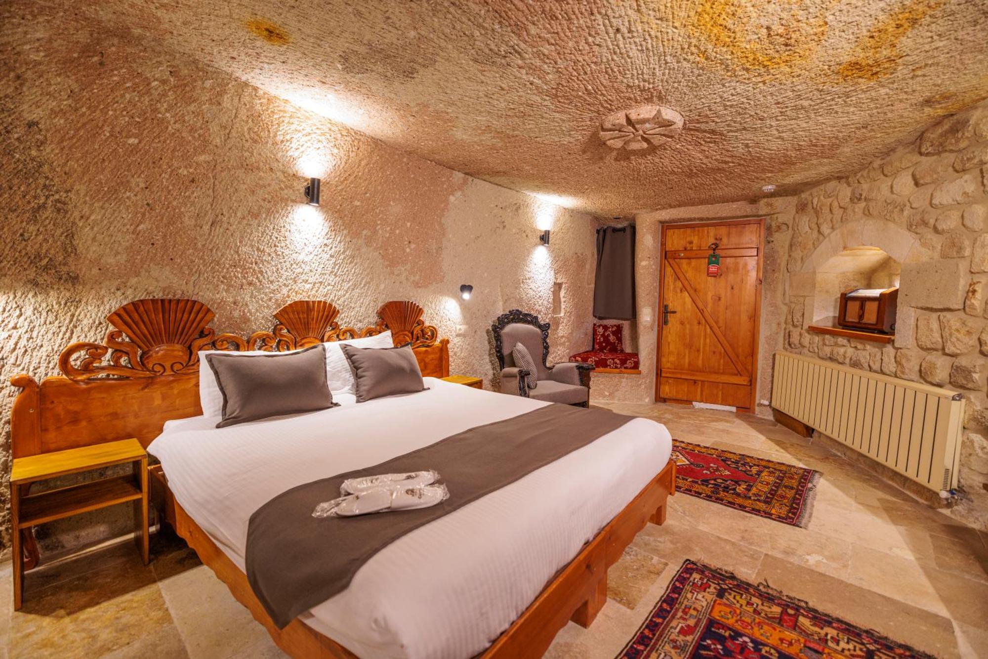 Canyon Cave Hotel أوروغوبْ المظهر الخارجي الصورة