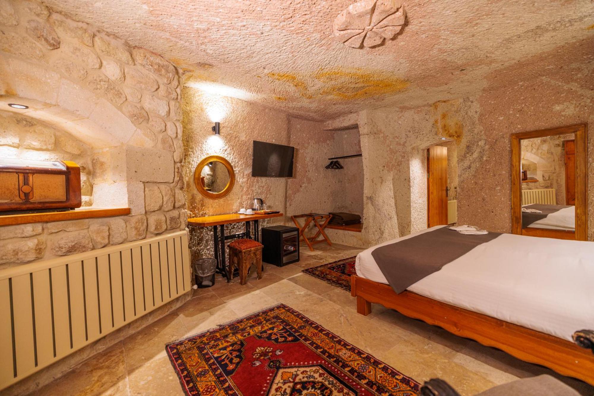 Canyon Cave Hotel أوروغوبْ المظهر الخارجي الصورة
