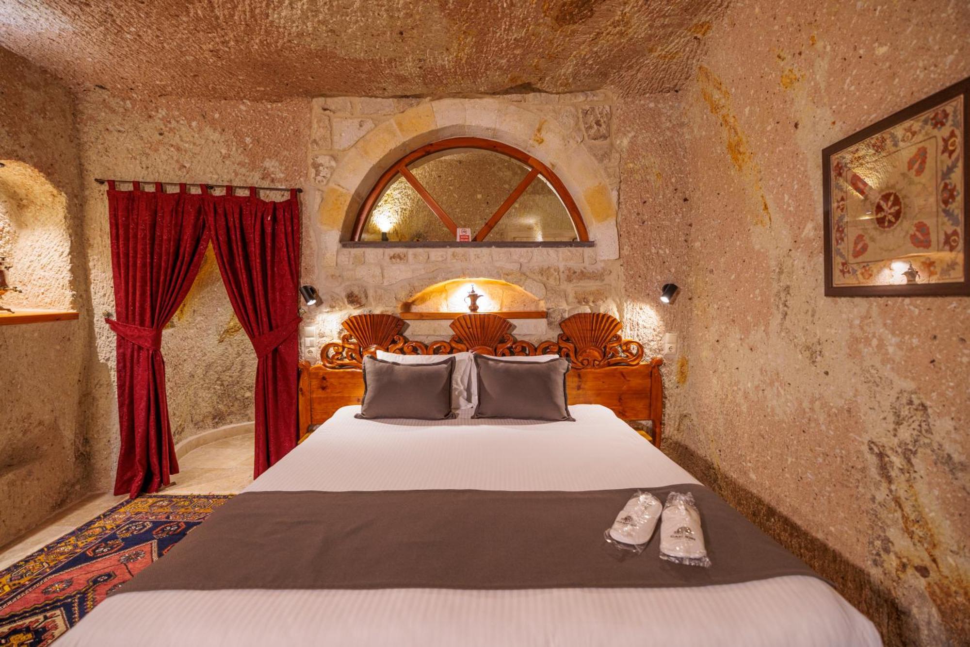 Canyon Cave Hotel أوروغوبْ المظهر الخارجي الصورة