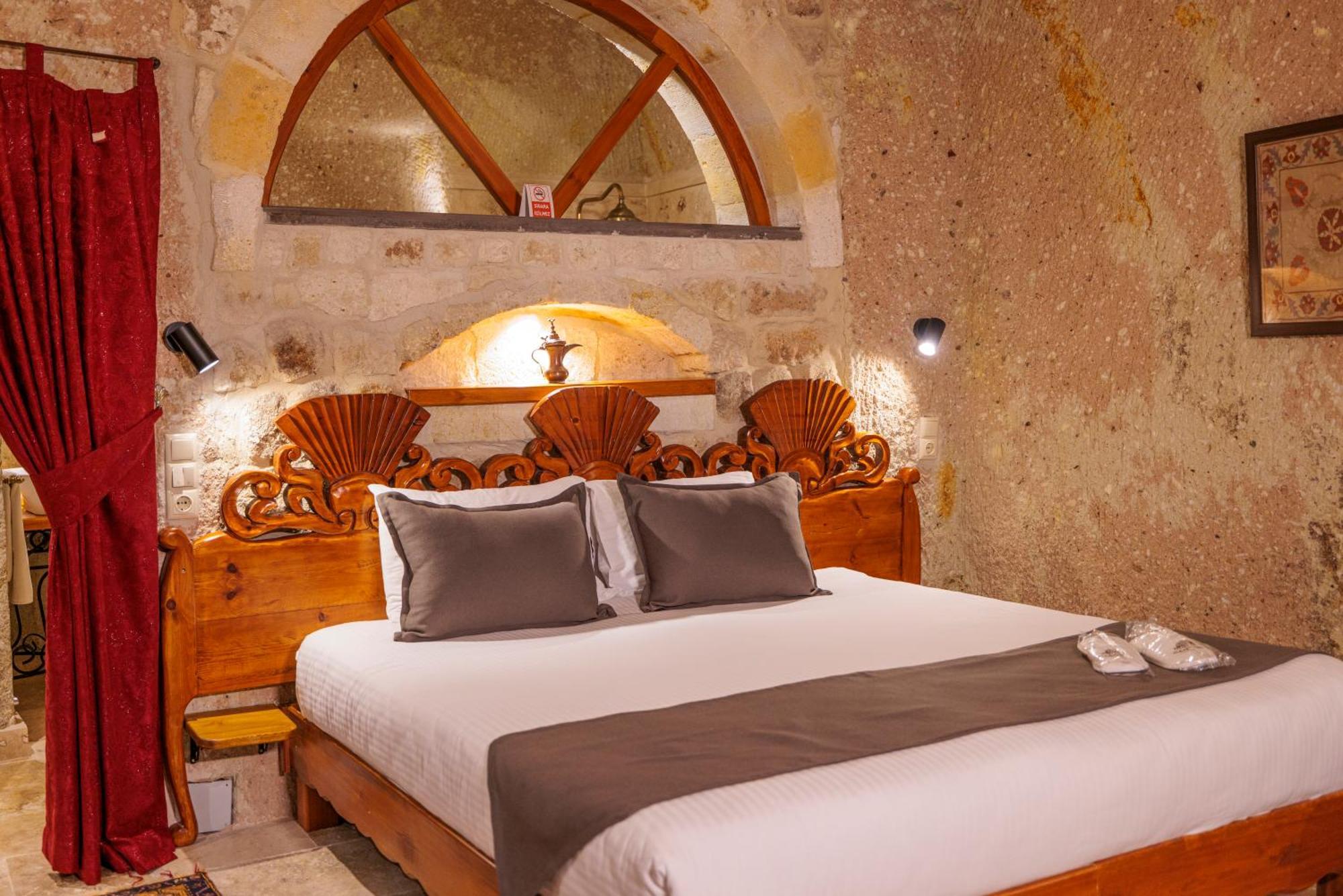 Canyon Cave Hotel أوروغوبْ المظهر الخارجي الصورة