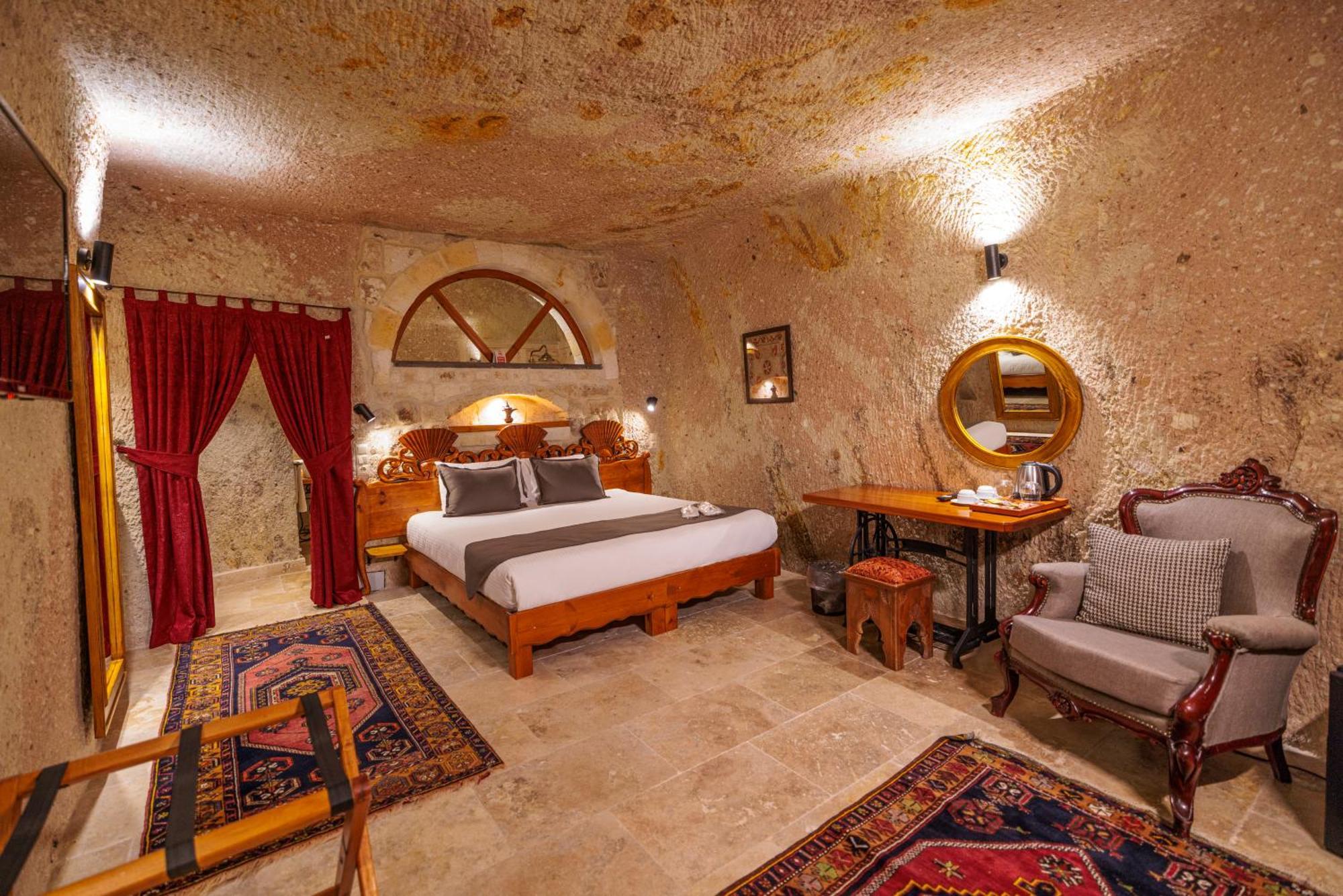 Canyon Cave Hotel أوروغوبْ المظهر الخارجي الصورة